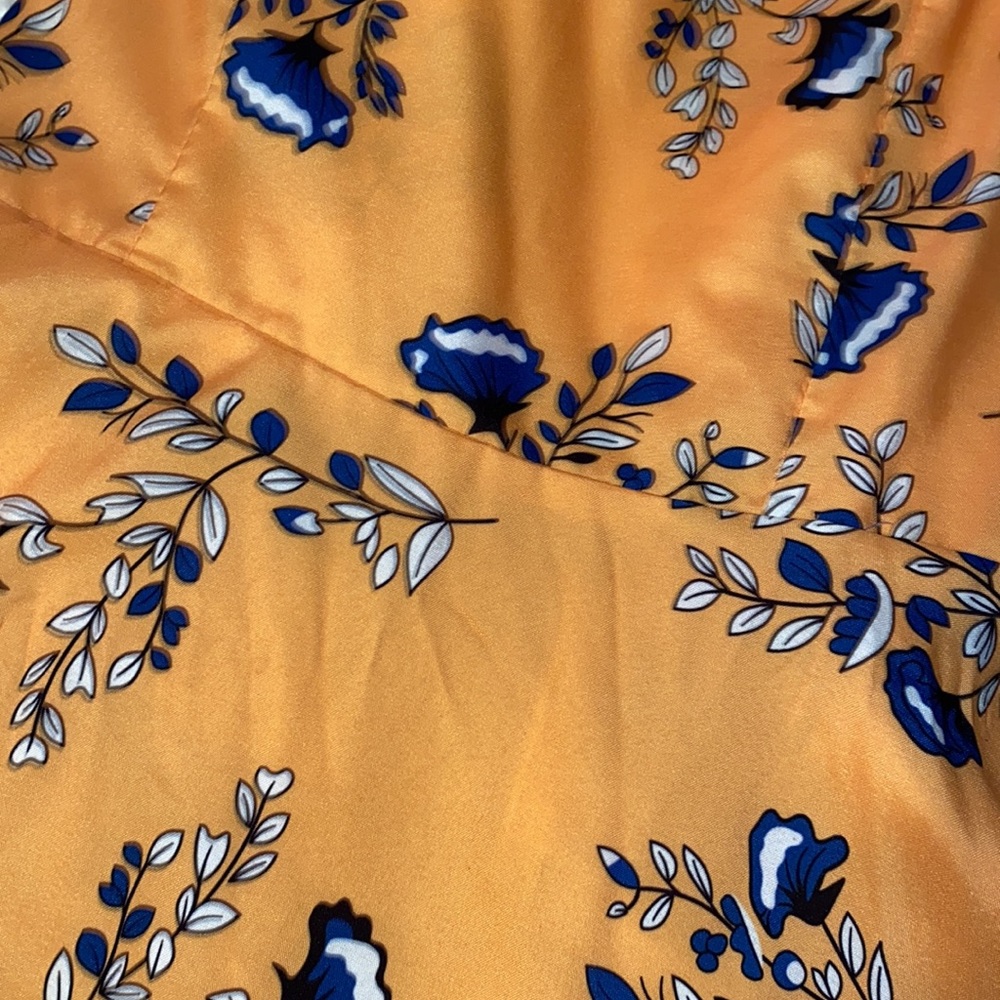 Dress - Picture 2 of 3